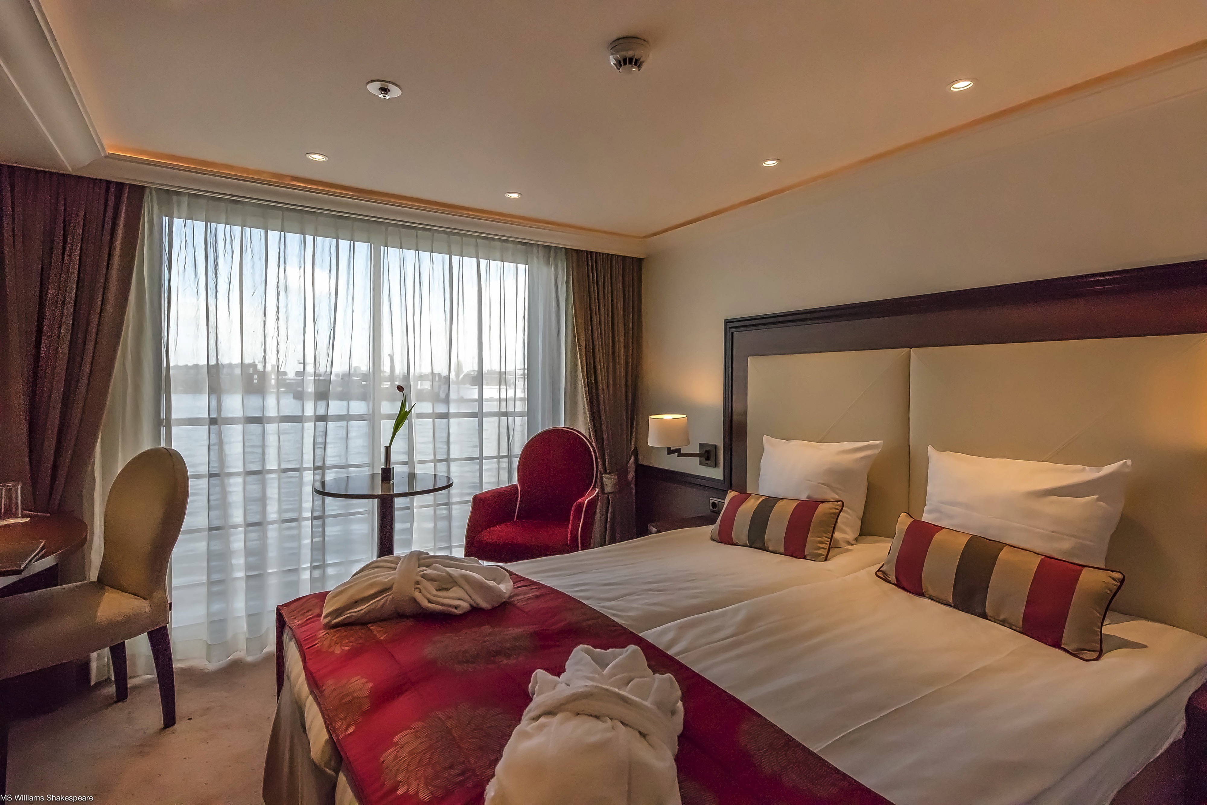 Standard Cabin (Hamlet & Othello Decks)